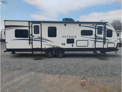 2017 Keystone RV Outback Ultra Lite photo 9