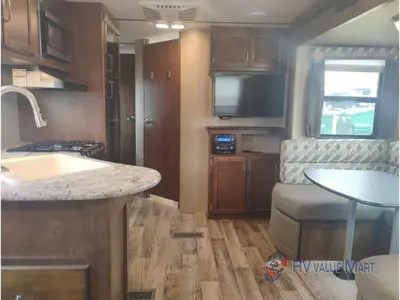 2017 Keystone RV Outback Ultra Lite photo 18