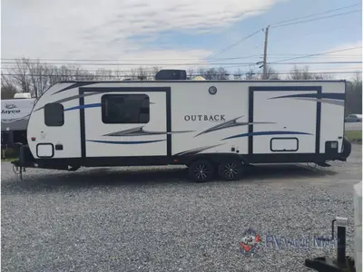 2017 Keystone RV Outback Ultra Lite photo 5