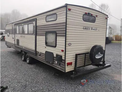 2017 Forest River RV Cherokee Grey Wolf photo 6