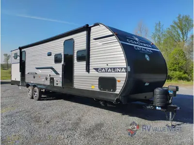 2026 Coachmen RV Catalina Legacy Edition photo 2