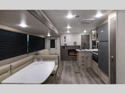 2026 Coachmen RV Catalina Legacy Edition photo 31