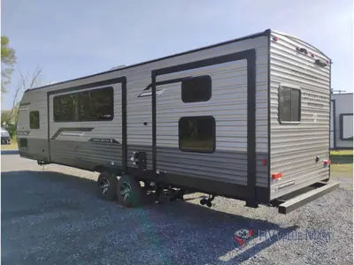 2026 Coachmen RV Catalina Legacy Edition photo 6