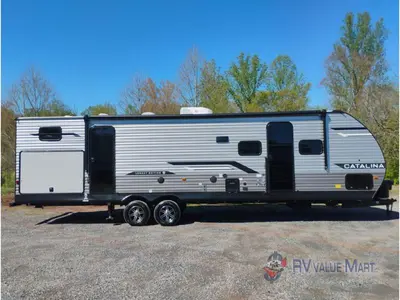 2026 Coachmen RV Catalina Legacy Edition photo 9
