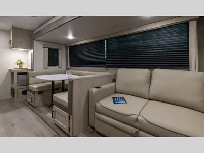 2026 Coachmen RV Catalina Legacy Edition photo 32