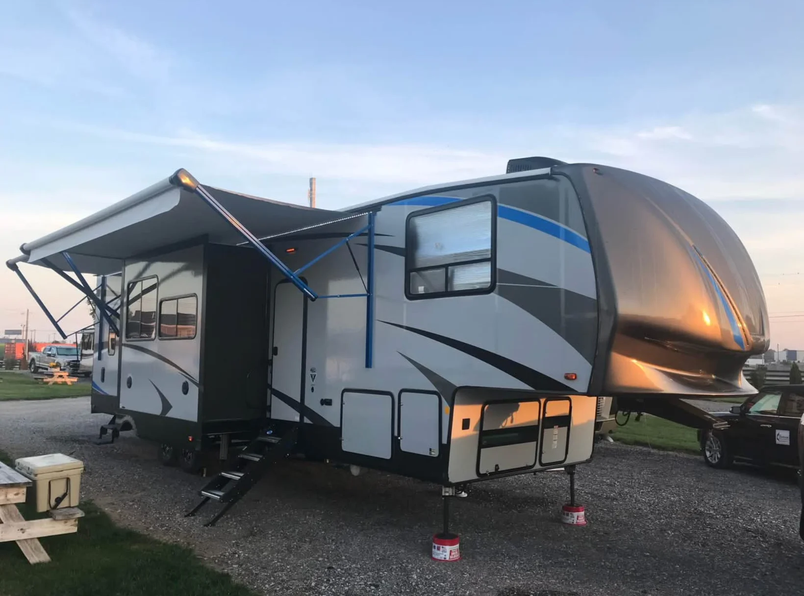 2019 FOREST RIVER VENGEANCE exterior