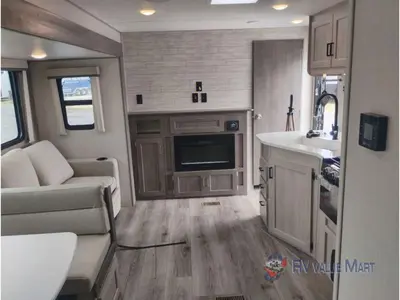 2026 Coachmen RV Catalina Legacy Edition photo 20