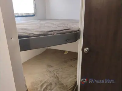 2019 Forest River RV Wildwood X-Lite photo 23