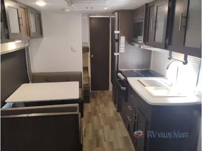 2019 Forest River RV Wildwood X-Lite photo 17
