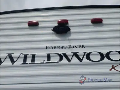 2019 Forest River RV Wildwood X-Lite photo 11