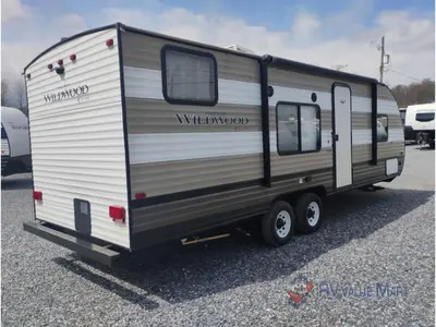 2019 Forest River RV Wildwood X-Lite photo 8