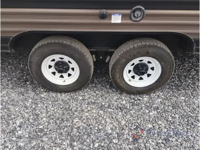 2019 Forest River RV Wildwood X-Lite photo 13