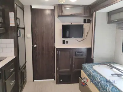 2019 Dutchmen RV Kodiak Cub photo 18