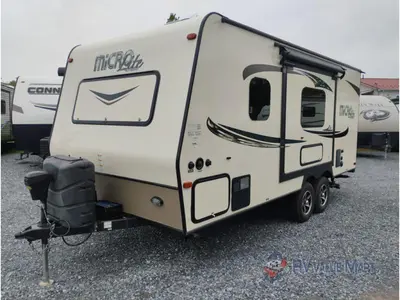 2017 Forest River RV Flagstaff Micro Lite photo 4