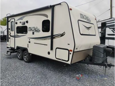 Used 2017 Forest River RV Flagstaff Micro Lite 21FBRS