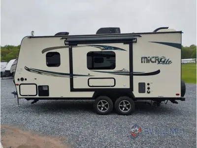 2017 Forest River RV Flagstaff Micro Lite photo 5