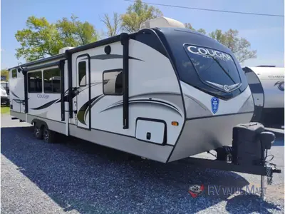 2021 Keystone RV Cougar Half-Ton photo 2