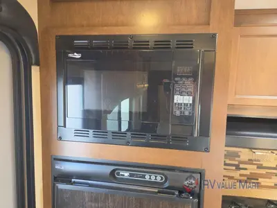 2018 Venture RV Sonic Lite photo 21