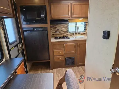 2018 Venture RV Sonic Lite photo 18