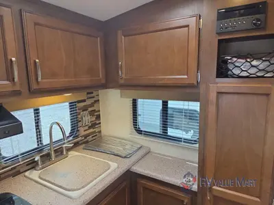 2018 Venture RV Sonic Lite photo 26
