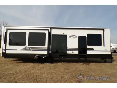 2025 Forest River RV Cedar Creek Cottage photo 5