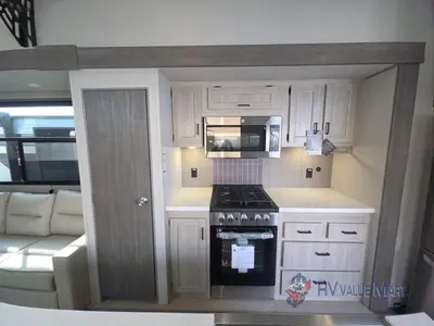 2026 Coachmen RV Catalina Destination Series photo 7