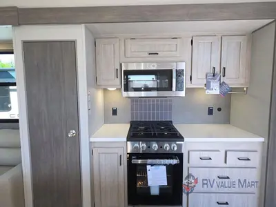 2026 Coachmen RV Catalina Destination Series photo 11