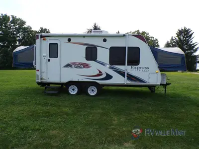 2011 Keystone RV Passport Express SL photo 3