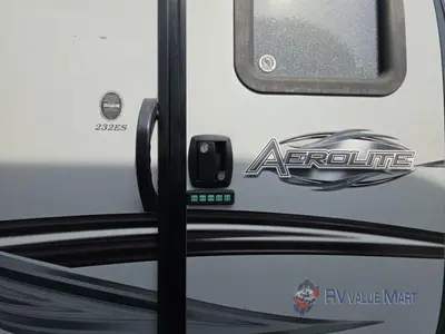 2013 Dutchmen RV Aerolite photo 9