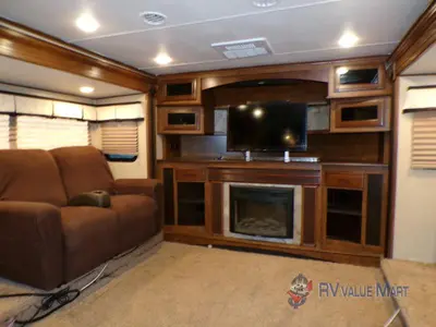 2015 Grand Design Solitude photo 14