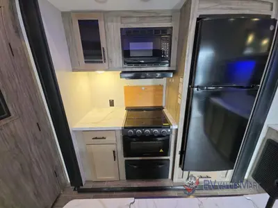 2022 Forest River RV Cherokee Arctic Wolf Suite photo 16