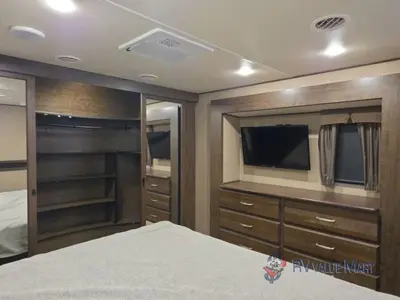 2016 Grand Design Solitude photo 25