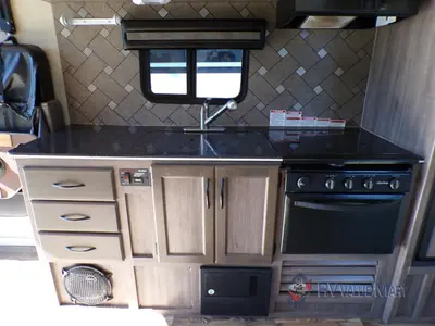2017 Pacific Coachworks Ragen photo 19
