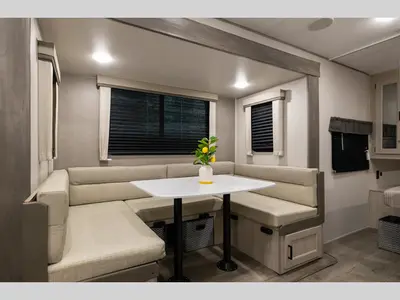 2026 Coachmen RV Catalina Trail Blazer photo 4