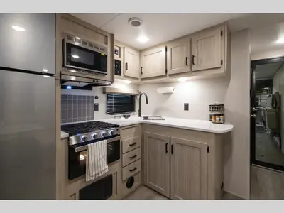 2026 Coachmen RV Catalina Trail Blazer photo 3