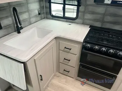 2023 Forest River RV Salem Hemisphere Hyper-Lyte photo 14