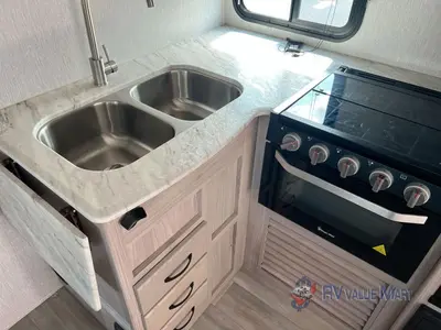2021 Coachmen RV Spirit Ultra Lite photo 11