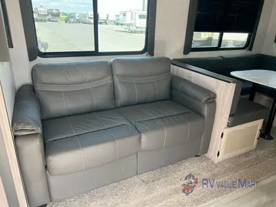 2021 Coachmen RV Spirit Ultra Lite photo 18