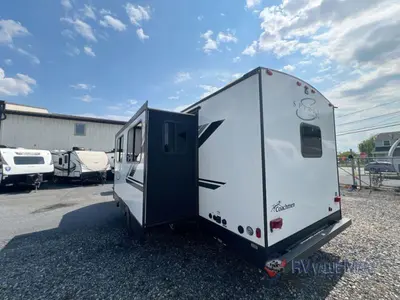 2021 Coachmen RV Spirit Ultra Lite photo 7