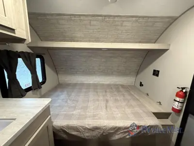 2025 Coachmen RV Catalina Summit Series 7 photo 8
