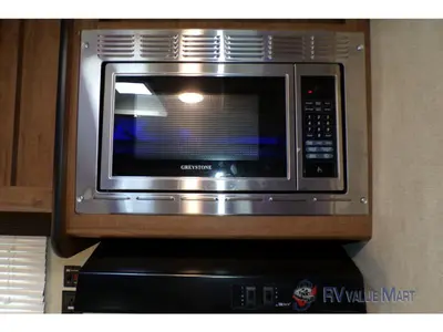 2019 Gulf Stream RV Conquest photo 18