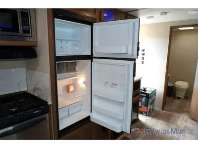2019 Gulf Stream RV Conquest photo 19