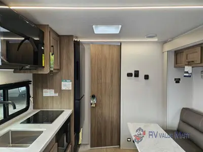 2026 Coachmen RV Freedom Express Select photo 11