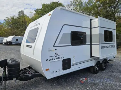 2026 Coachmen RV Freedom Express Select photo 4