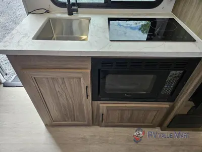 2026 Coachmen RV Freedom Express Select photo 16