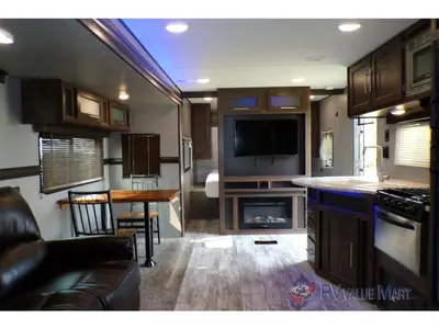 2019 CrossRoads RV Zinger photo 14