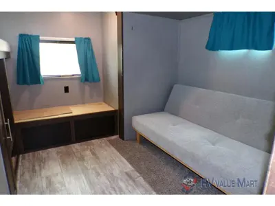 2019 CrossRoads RV Zinger photo 27