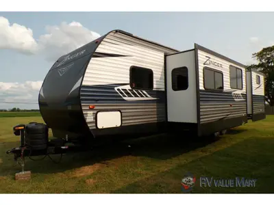 2019 CrossRoads RV Zinger photo 2