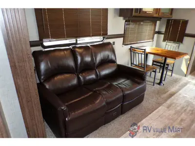 2019 CrossRoads RV Zinger photo 15