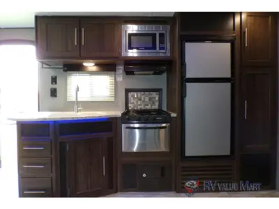 2019 CrossRoads RV Zinger photo 17